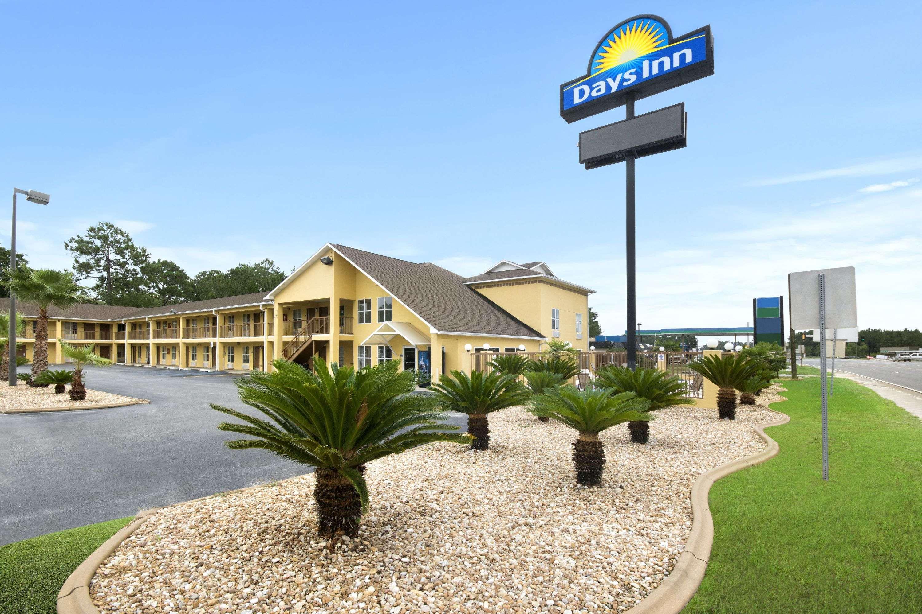 Days Inn By Wyndham אלמה מראה חיצוני תמונה
