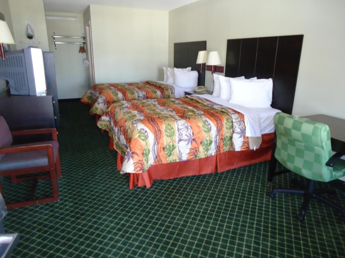 Days Inn By Wyndham אלמה חדר תמונה